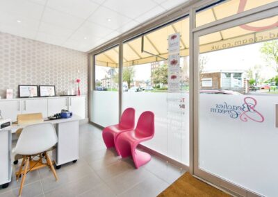 Morph Interior-Beaches & Cream Salon