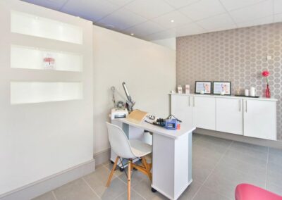 Morph Interior-Beaches & Cream Salon